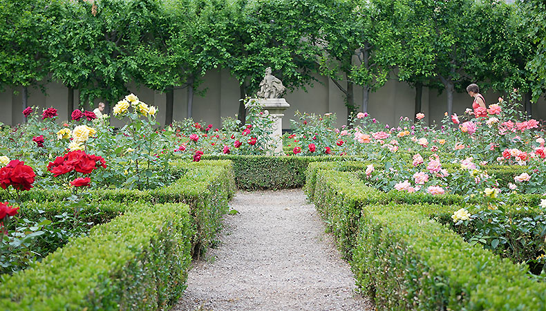 Rosengarten, Foto: Bayerische Schlösserverwaltung Bild: Rosengarten